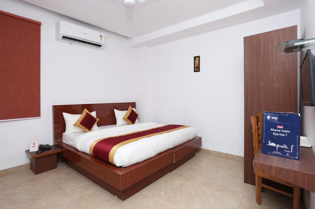 Capital O 12807 Amaira Hotel And Banquets Noida Zewnętrze zdjęcie