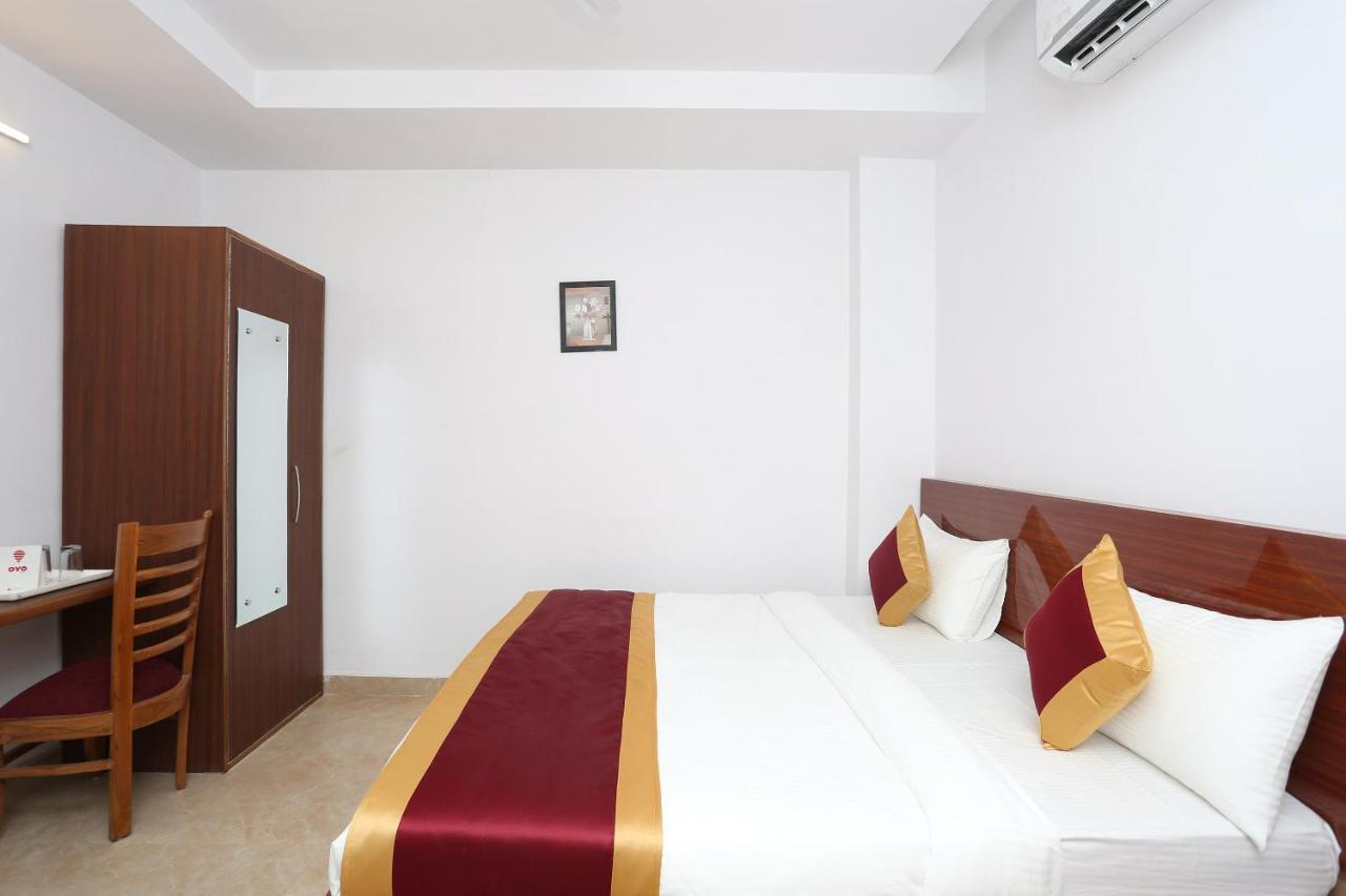 Capital O 12807 Amaira Hotel And Banquets Noida Zewnętrze zdjęcie
