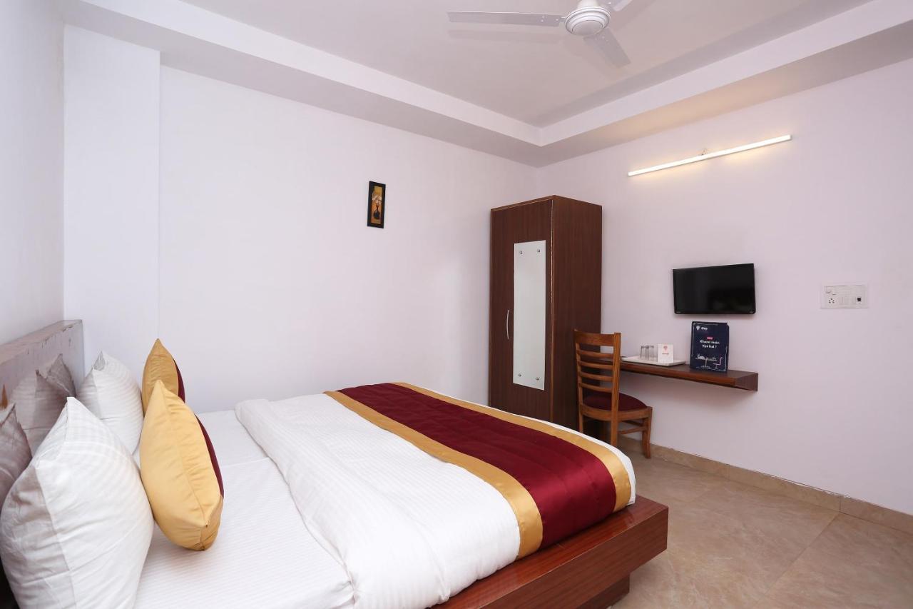Capital O 12807 Amaira Hotel And Banquets Noida Zewnętrze zdjęcie