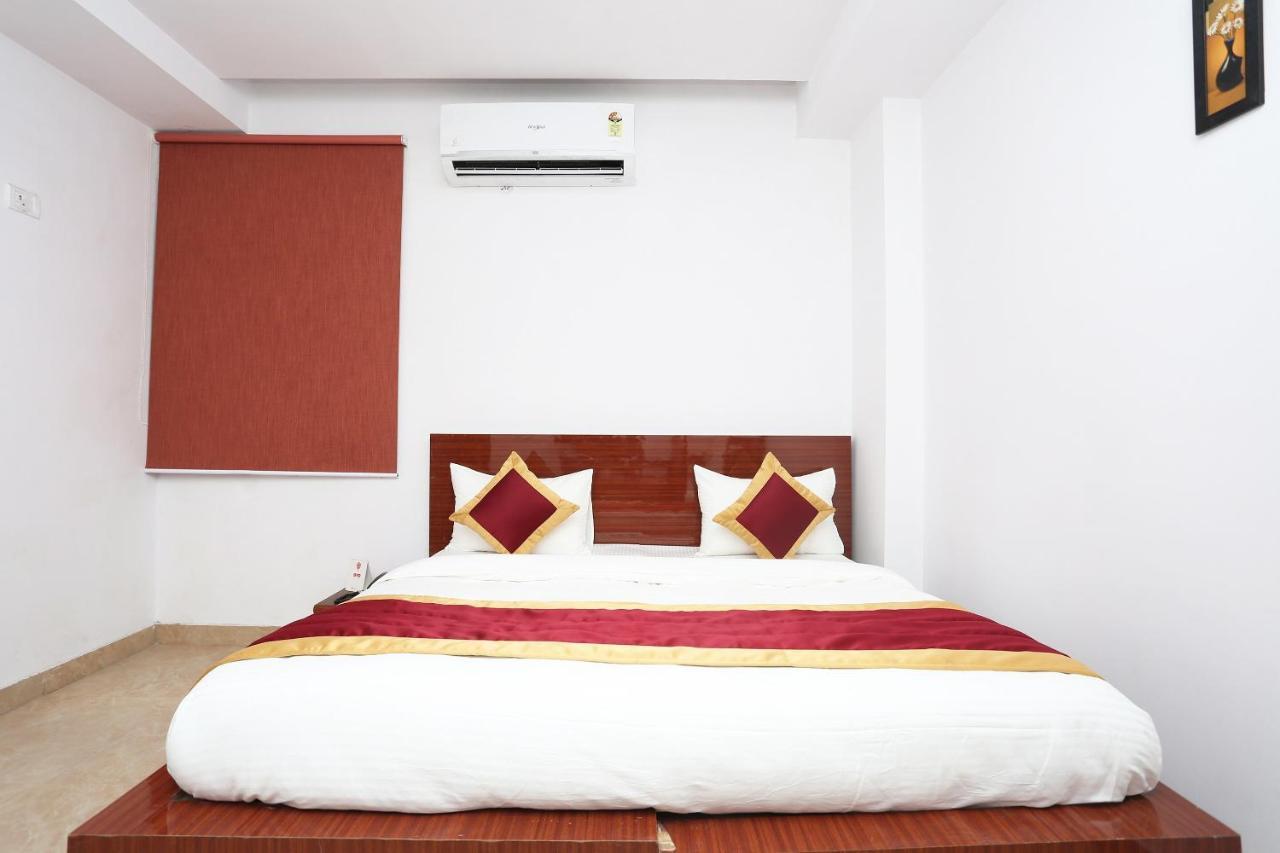 Capital O 12807 Amaira Hotel And Banquets Noida Zewnętrze zdjęcie